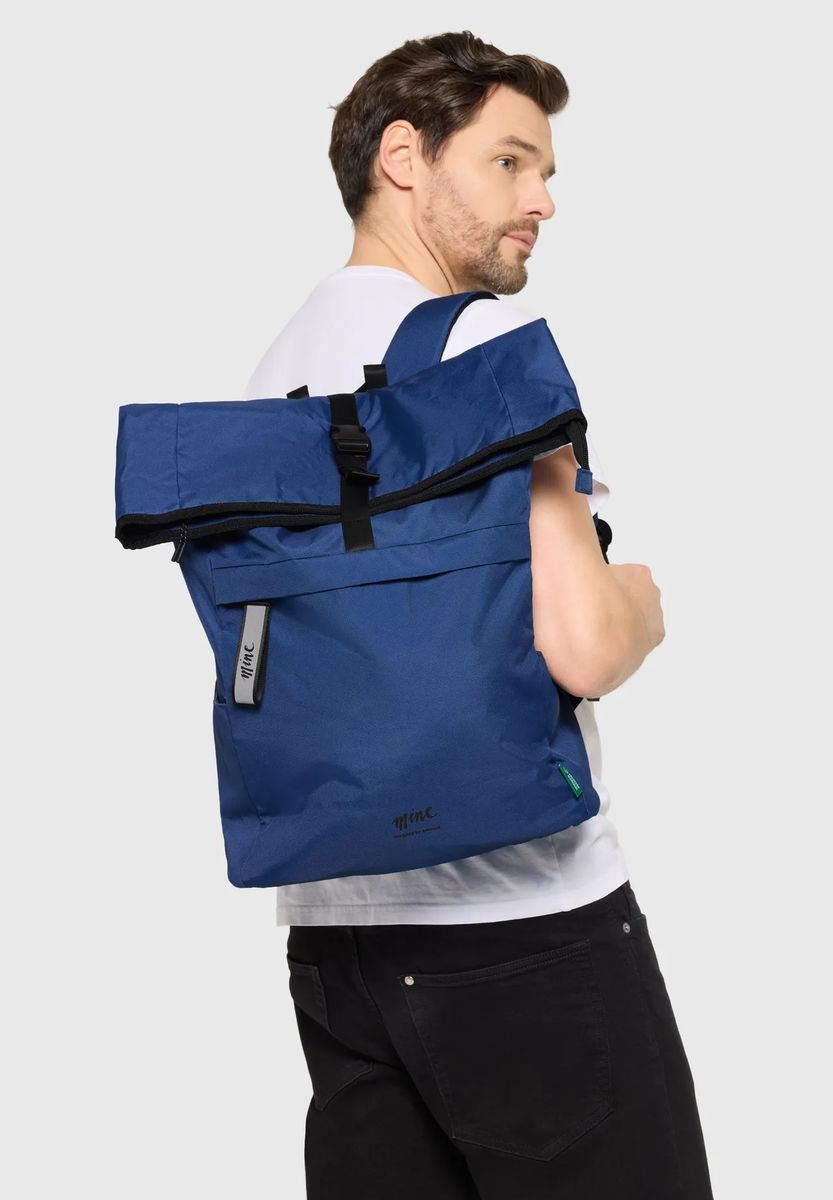 Funktionaler Roll-Top-Tagesrucksack