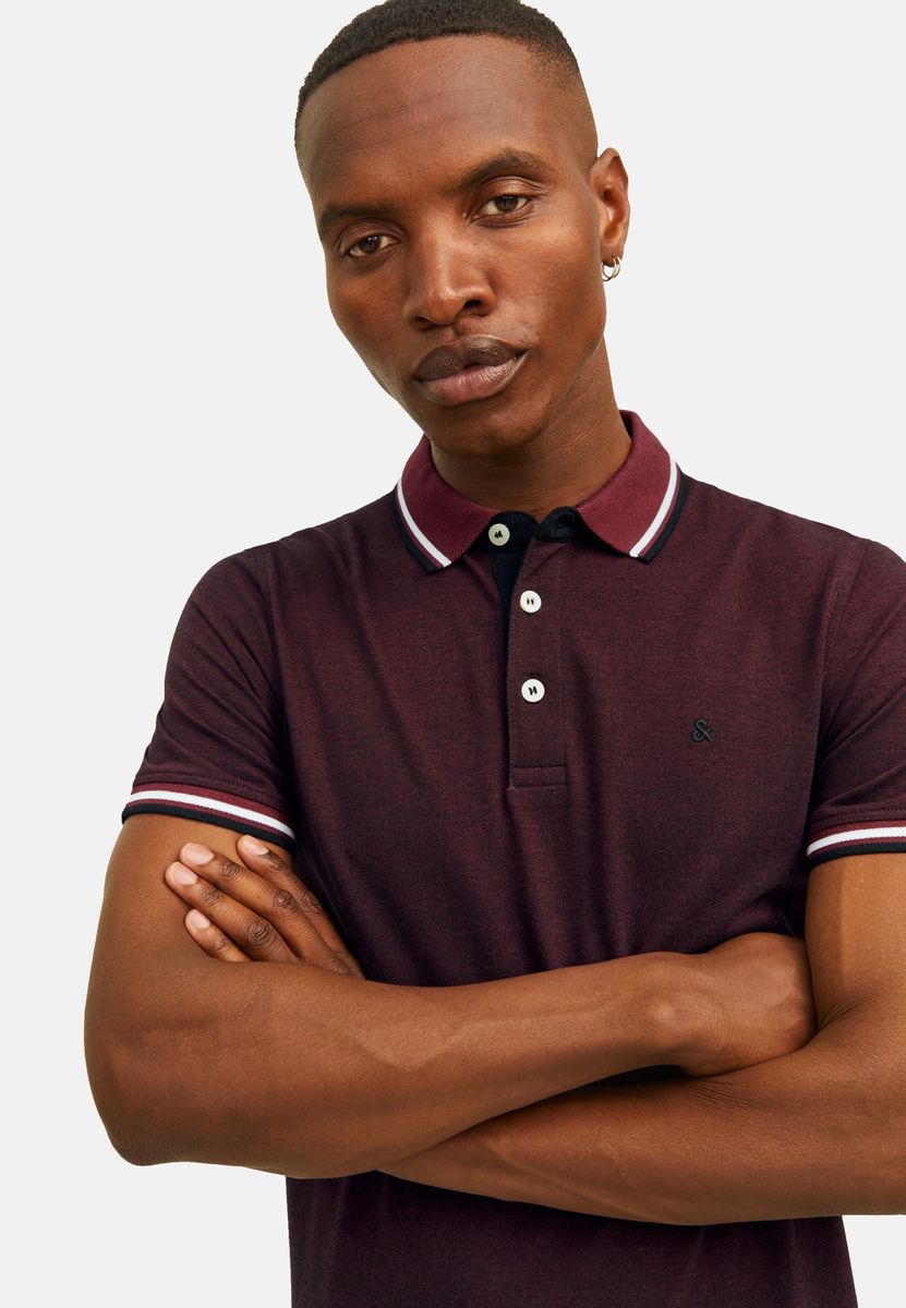 Slim-Fit Poloshirt mit Kontraststreifen