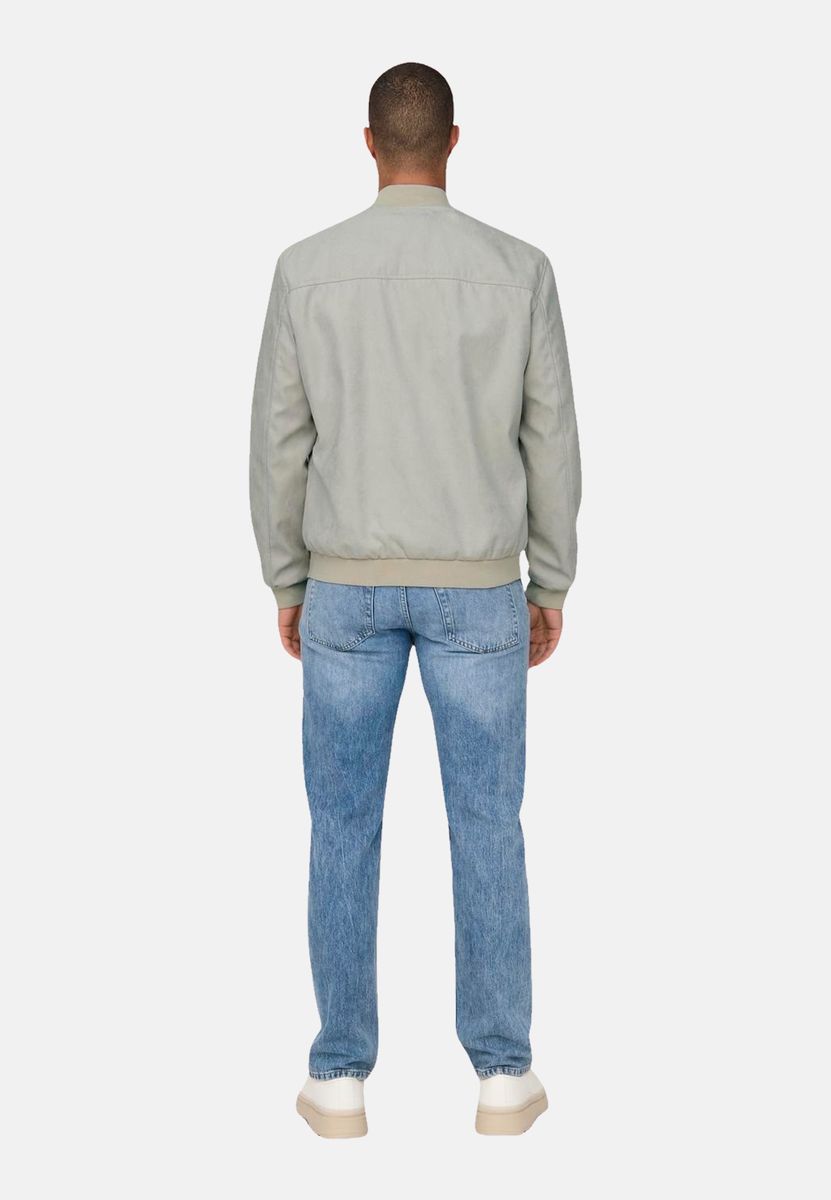 Leichte Minimalistische Bomberjacke