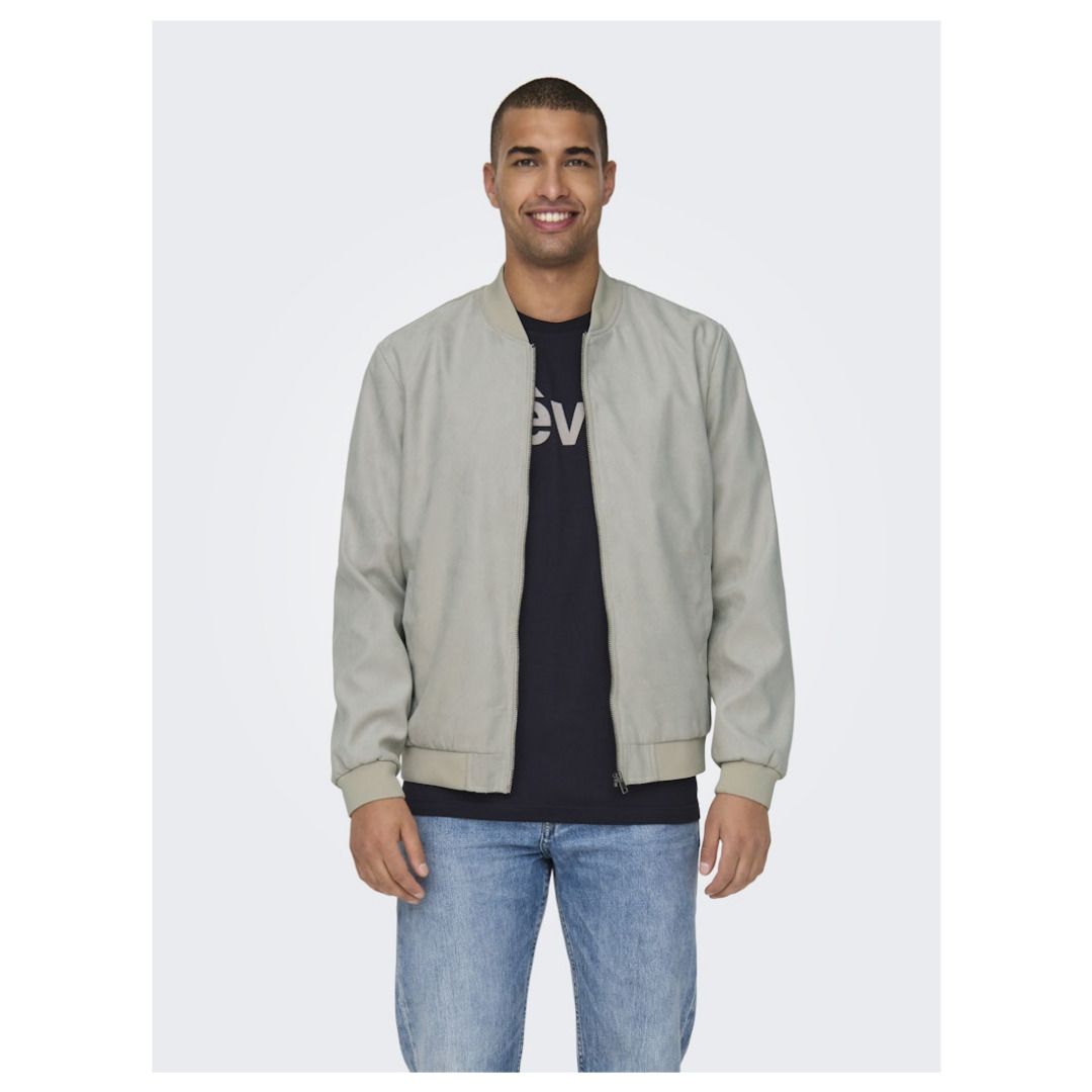 Leichte Minimalistische Bomberjacke