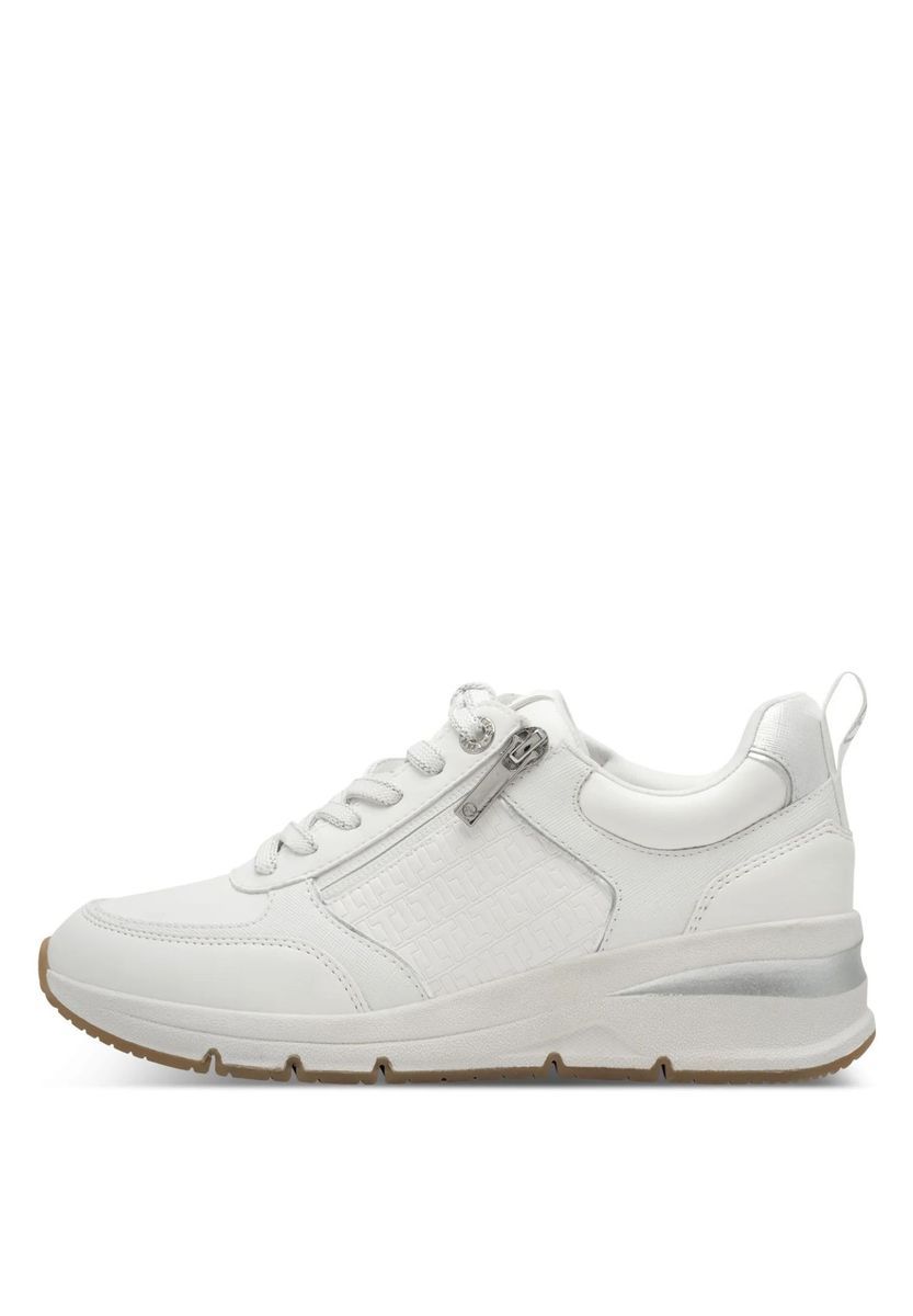 Moderner weißer Keilabsatz-Sneaker