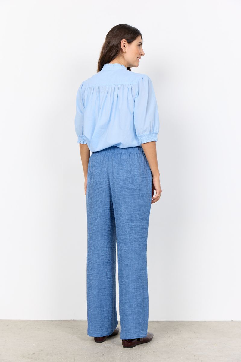 Strukturierte Hose mit weitem Bein