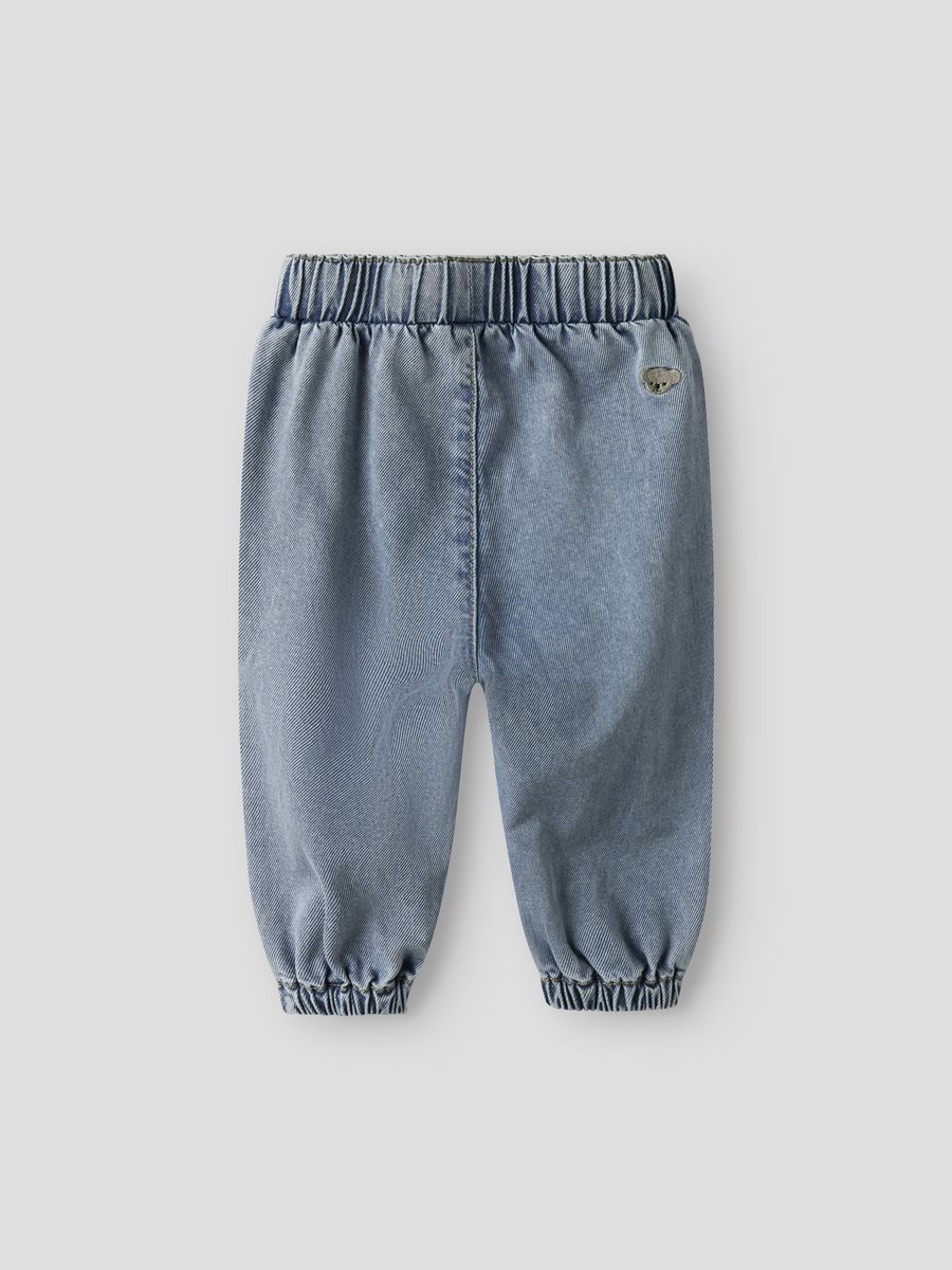 Baggy-Jeans mit Bären-Stickerei