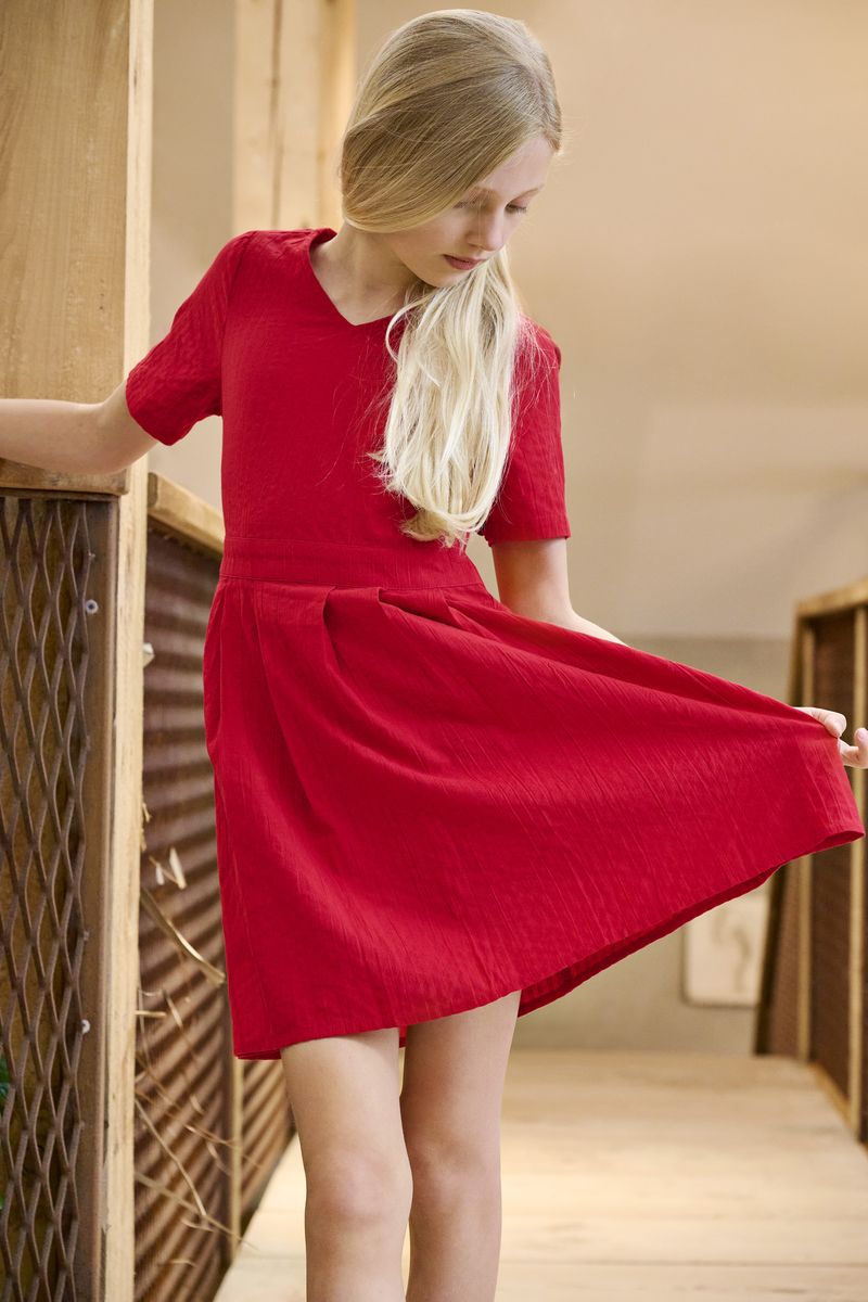 Strukturiertes Kurzarm-Kleid in A-Linie