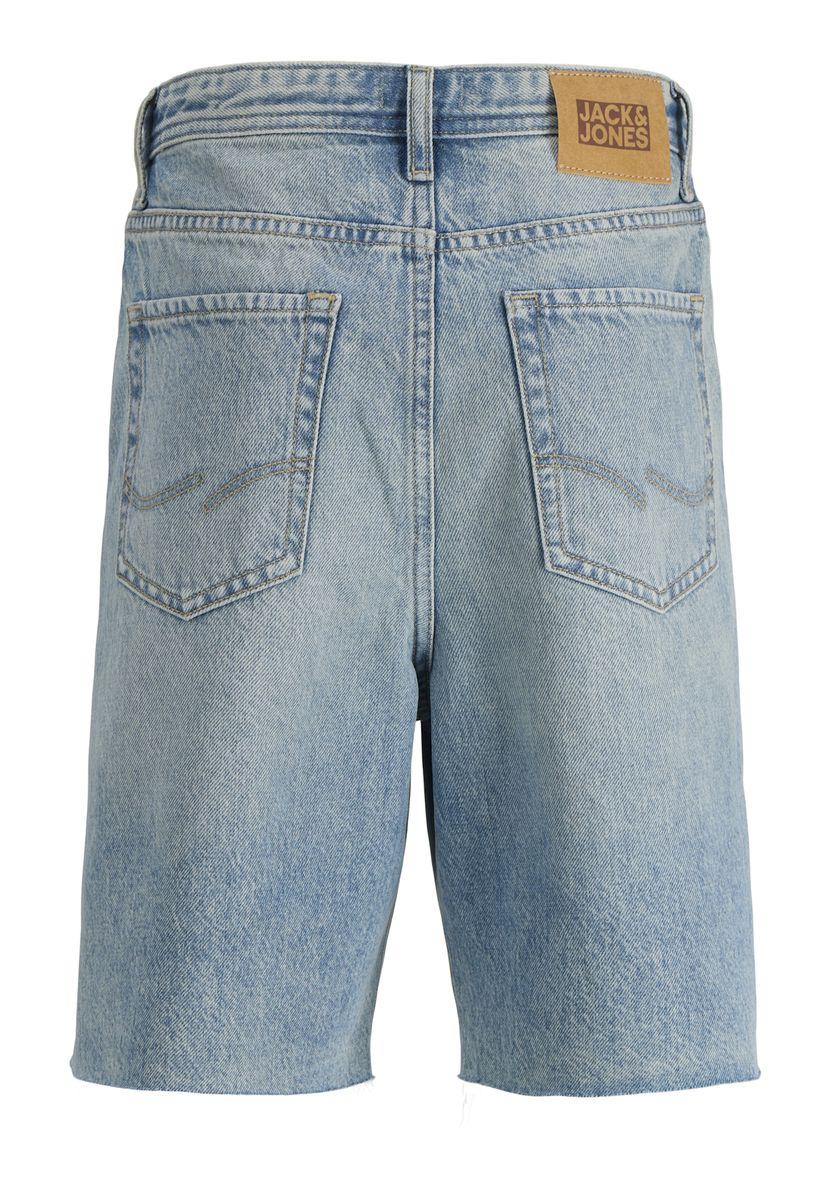 Locker geschnittene Jeansshorts mit offenem Saum