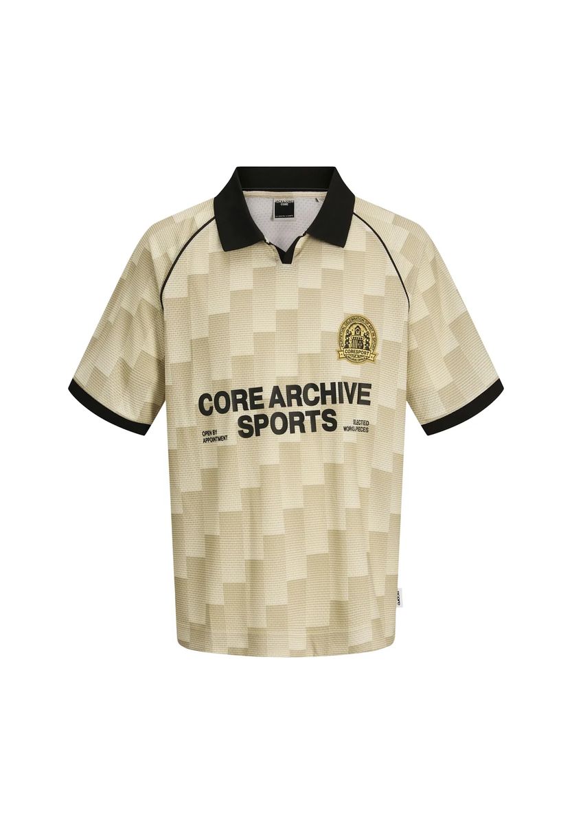 Geometrisches Fußball-inspiriertes Poloshirt