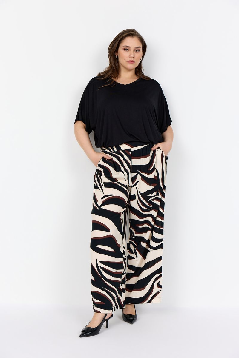 Weite Hose mit auffälligem Animalprint