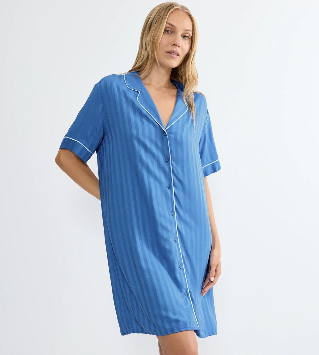 Gestreiftes Jacquard-Nachthemd im Boyfriend-Stil