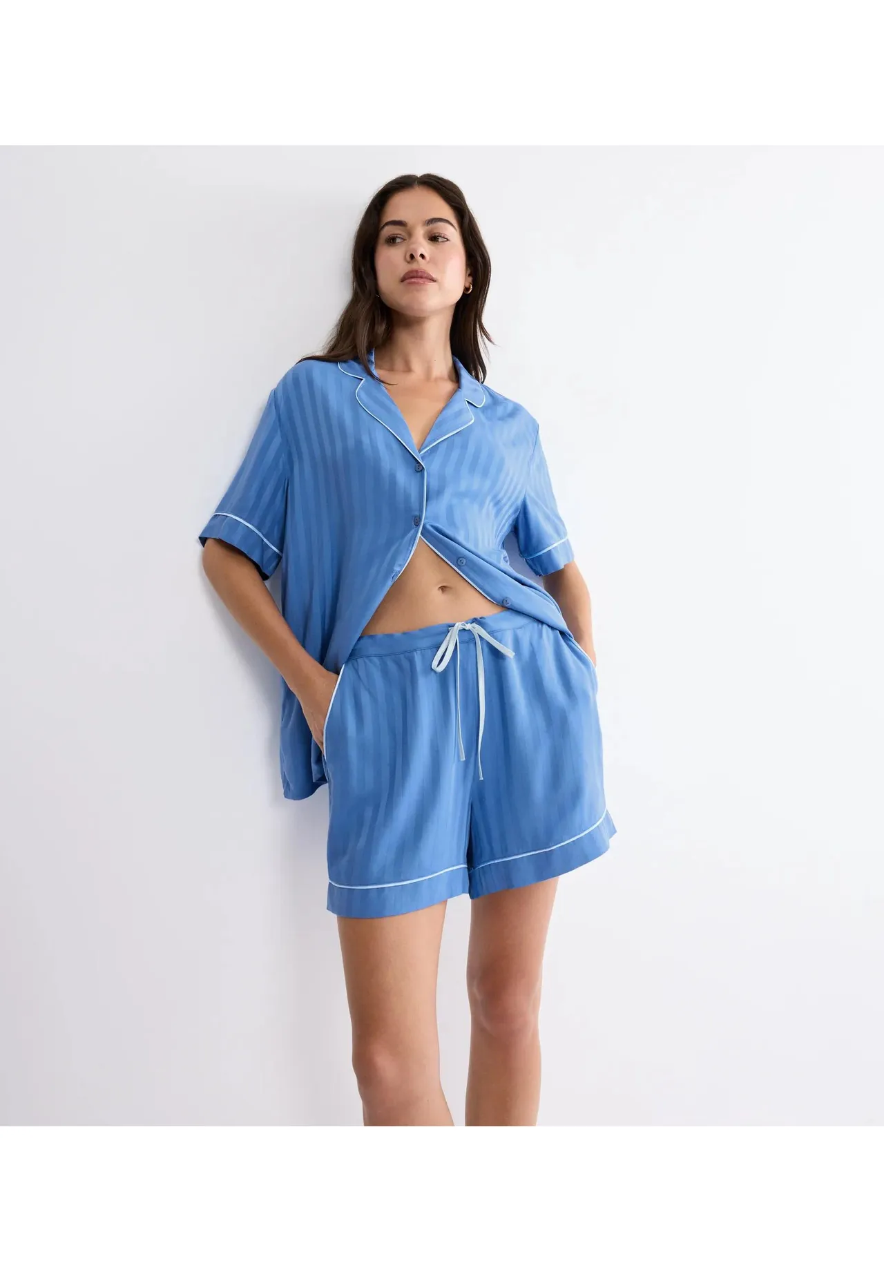 Gestreifte Jacquard-Schlafshorts