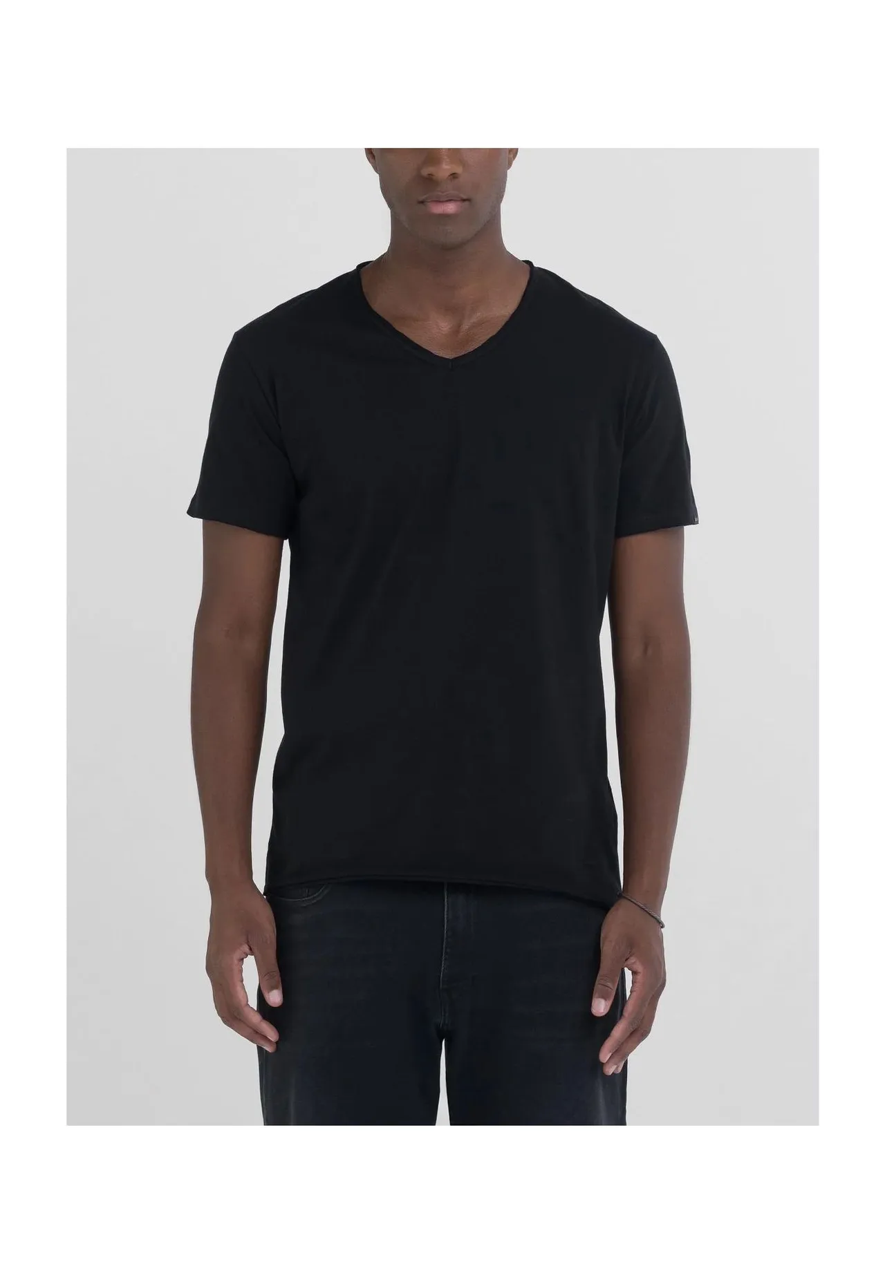 Klassisches Baumwoll-T-Shirt mit V-Ausschnitt