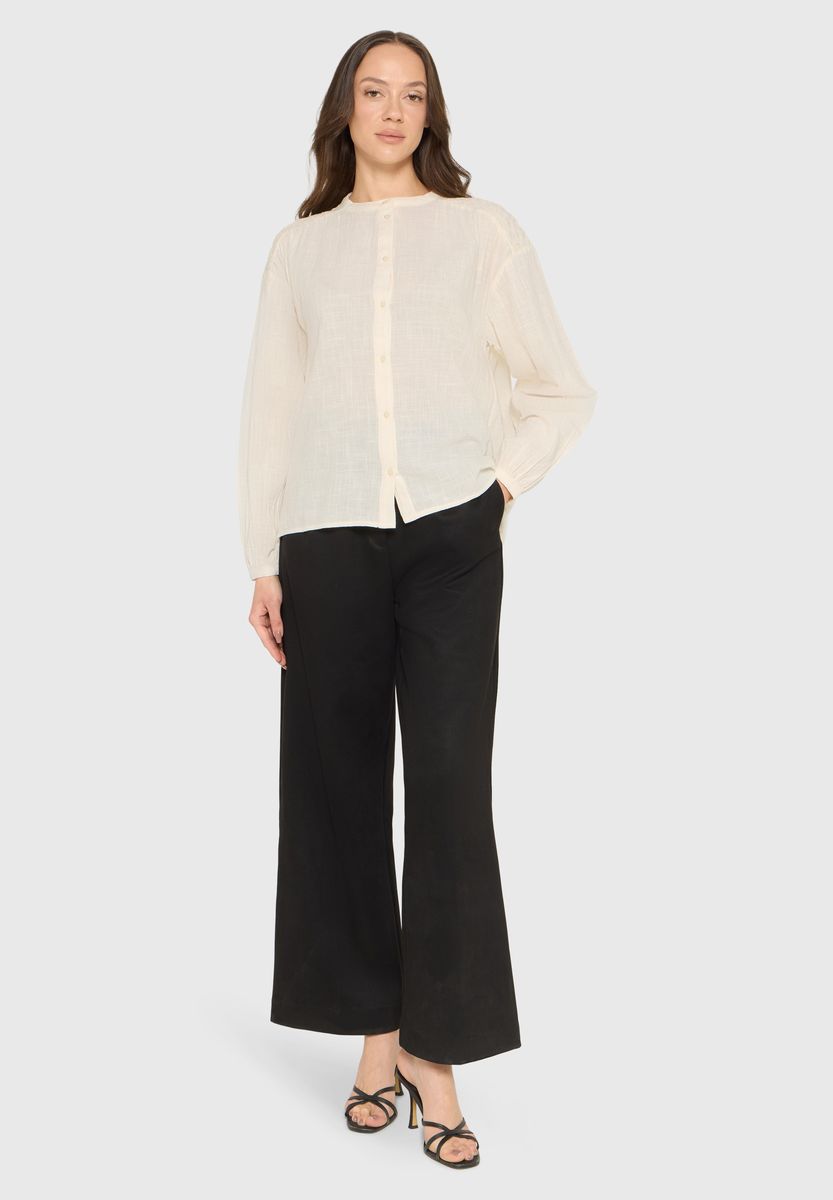 Minimalistische Bluse mit Stehkragen