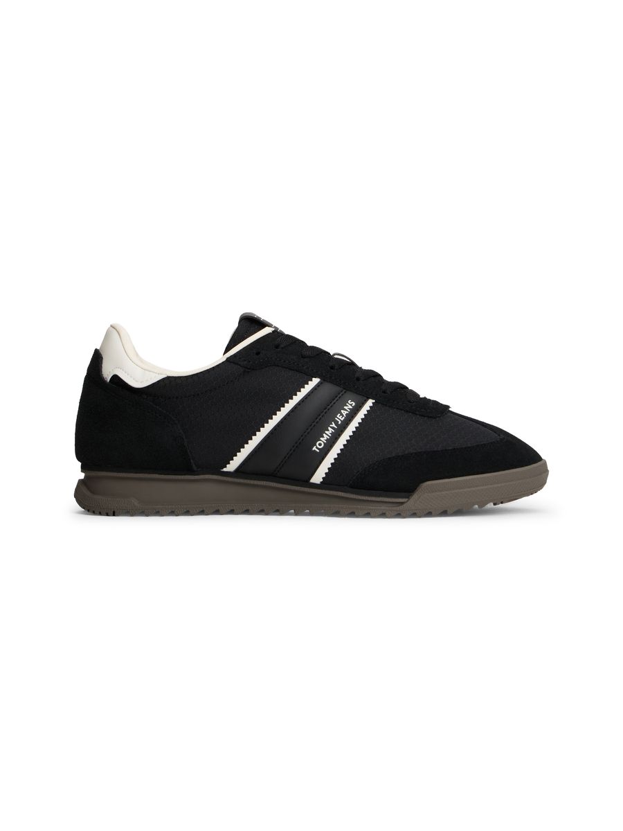 Retro-inspirierte urbane Mesh-Sneaker