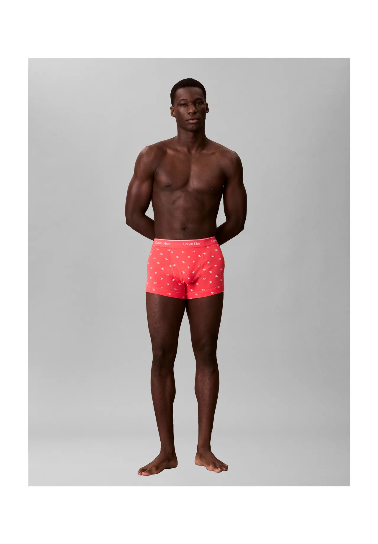 Trunk-Shorts mit Logo-Muster