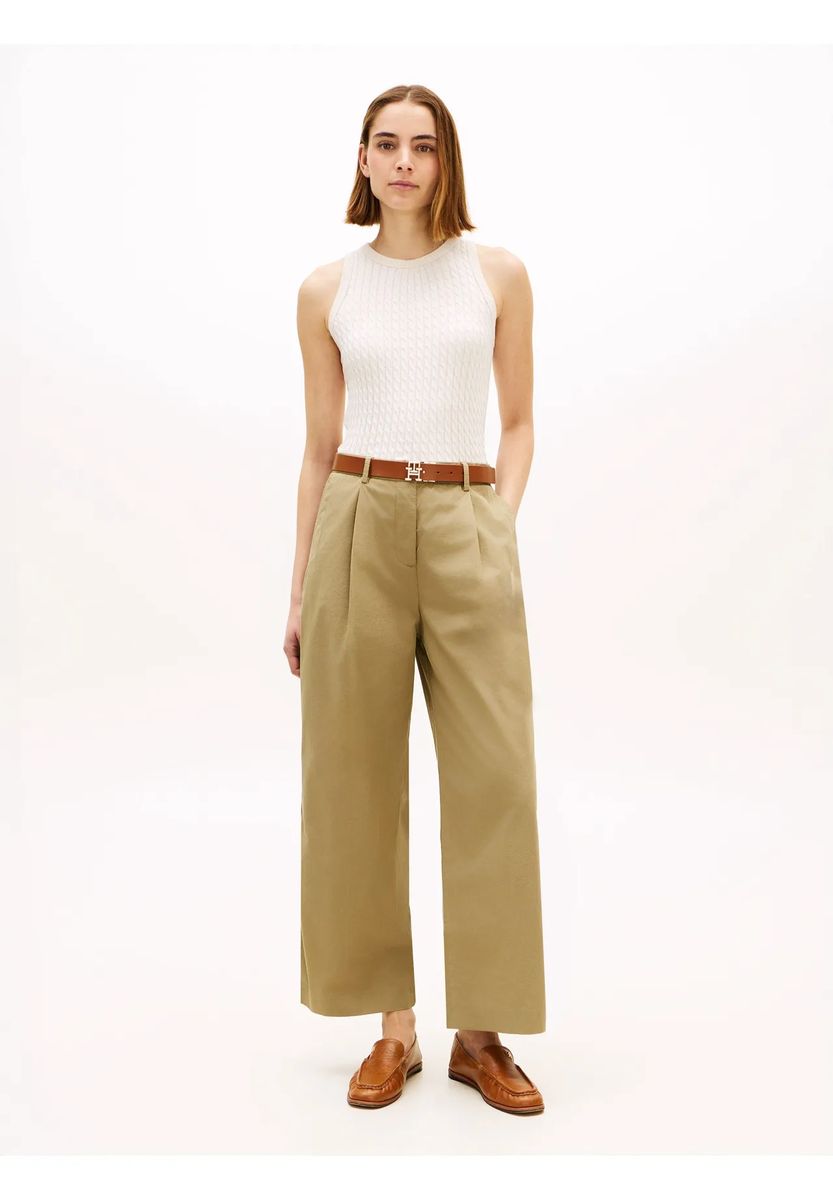 Hochtaillierte Weite Hose mit Bundfalten