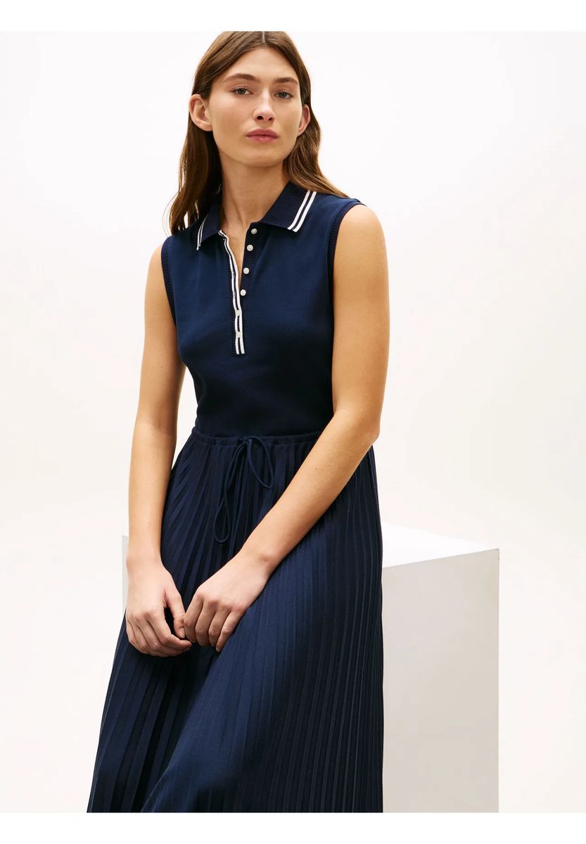 Ärmelloses Plissee-Polokleid in Midilänge