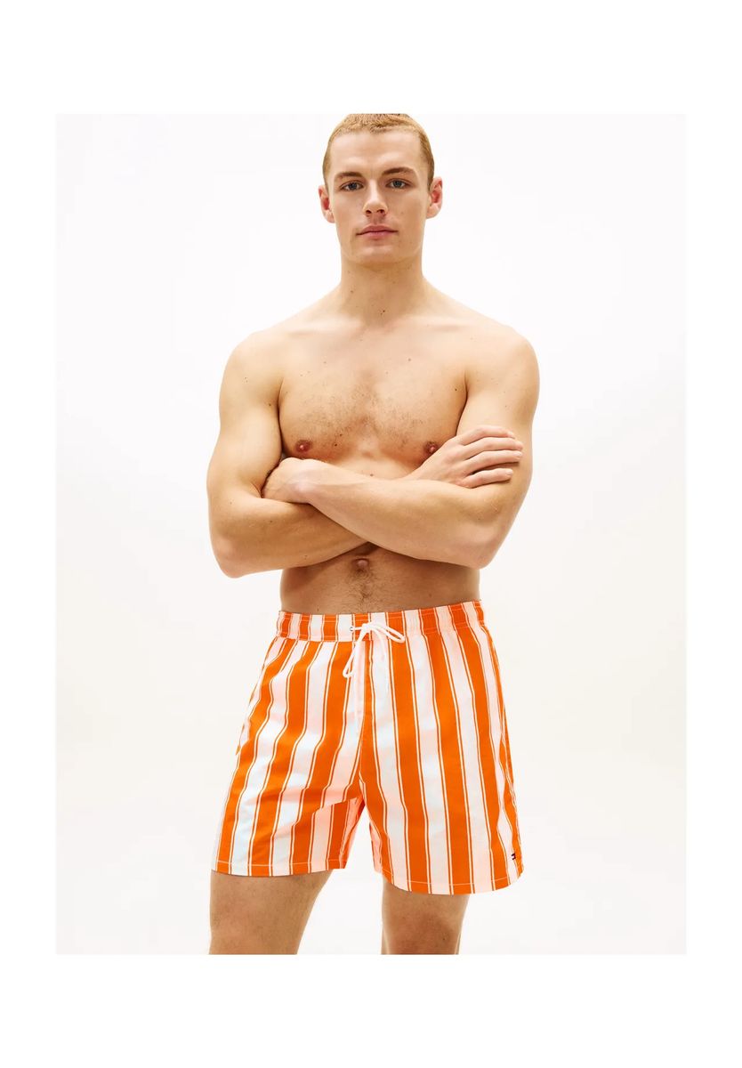 Vertikal gestreifte Badeshorts