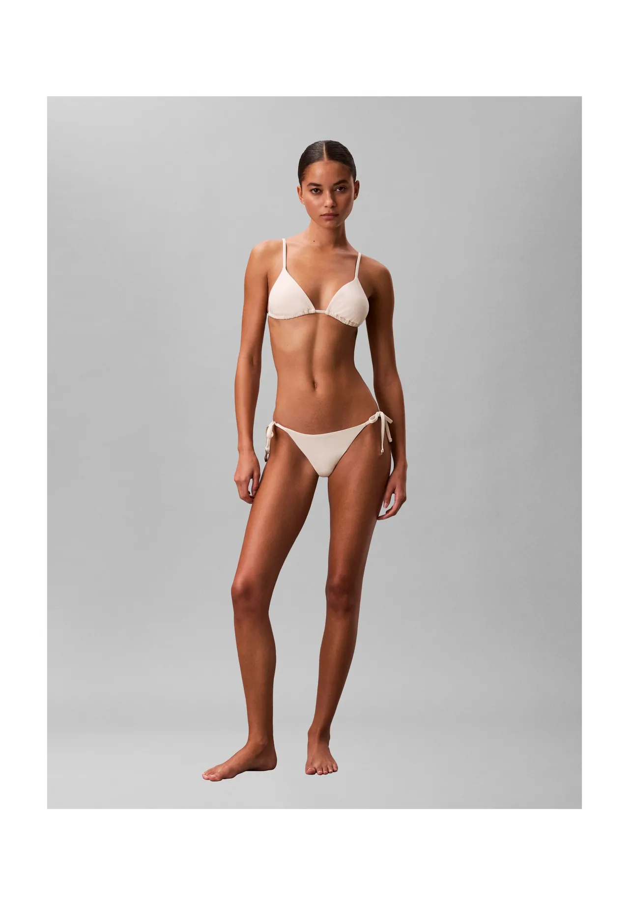 Minimalistisches Triangel-Bikini-Oberteil
