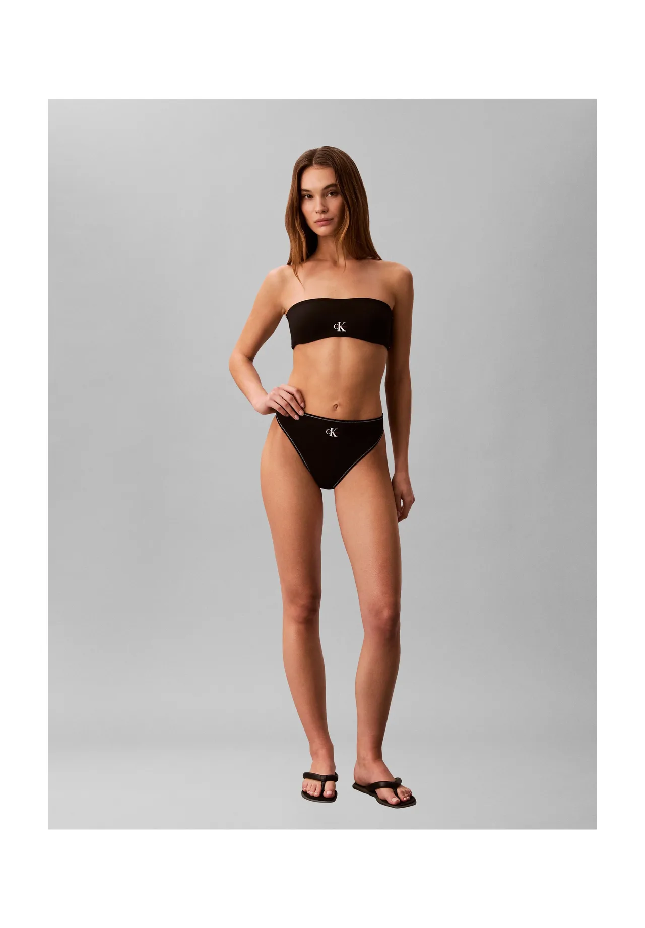 Bandeau-Bikini mit Kontrastnähten