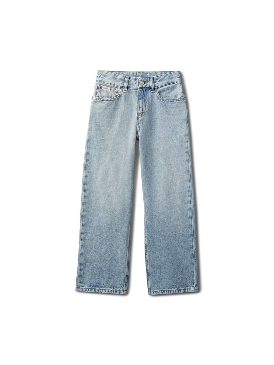 Hellblaue Jeans im Skater-Stil