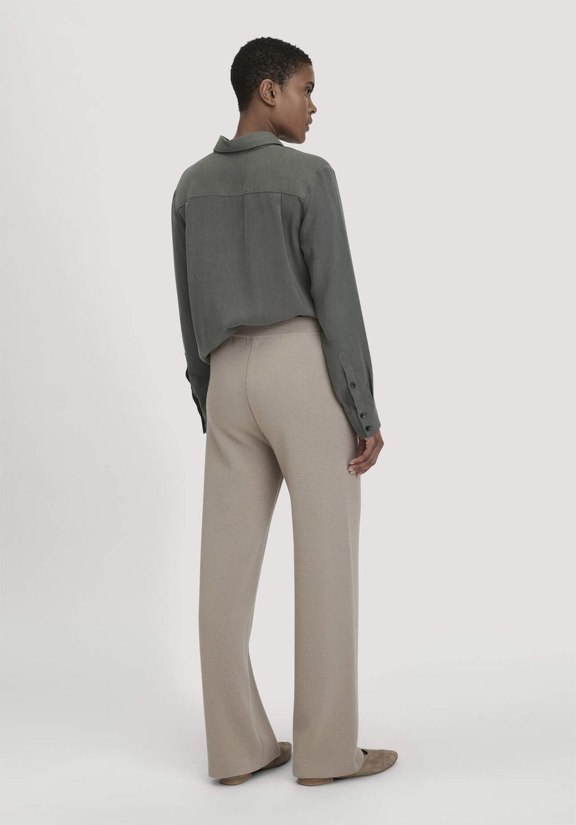 Bequeme Strickhose mit weitem Bein