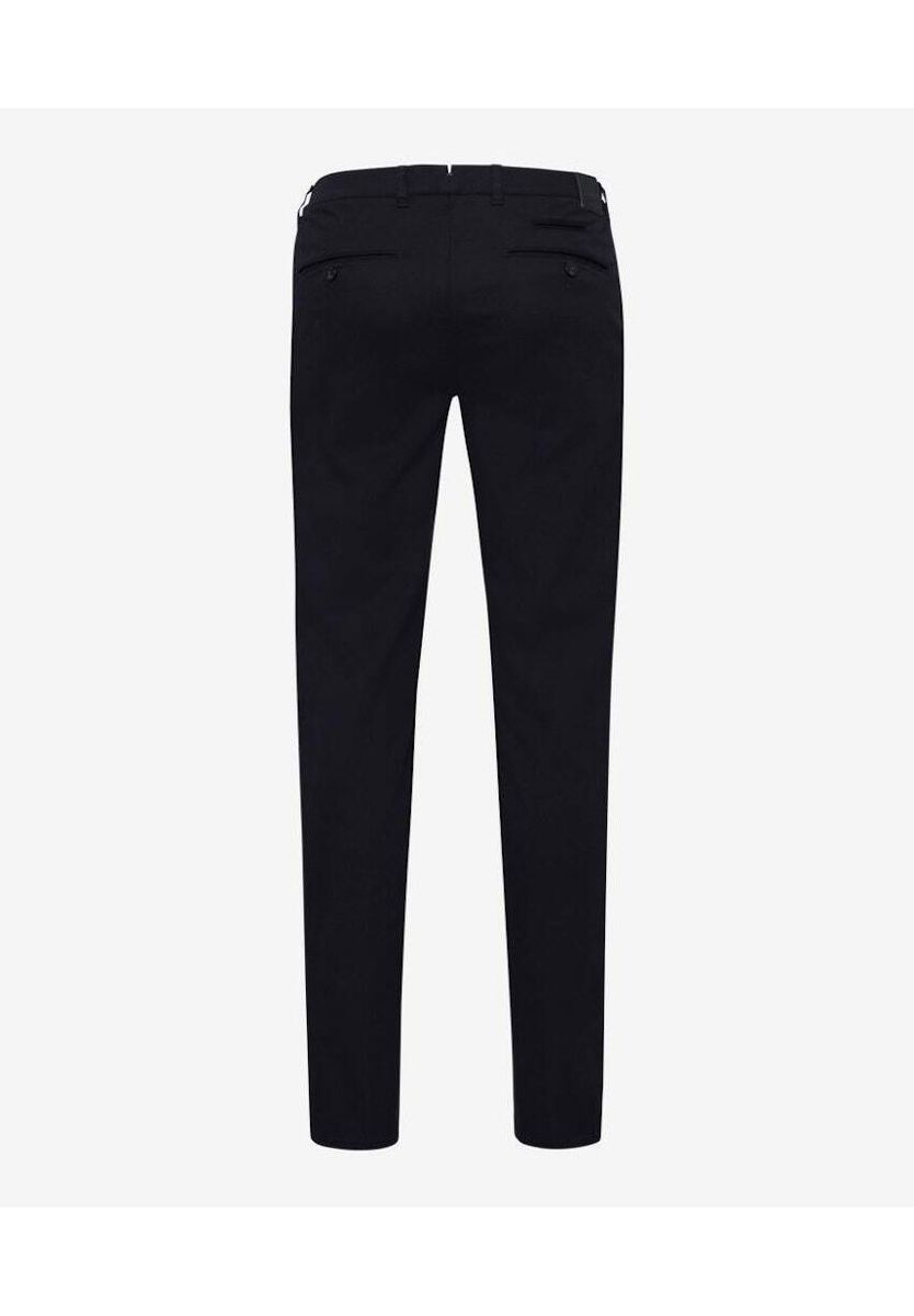 Moderne, schmale, schwarze Chinohose