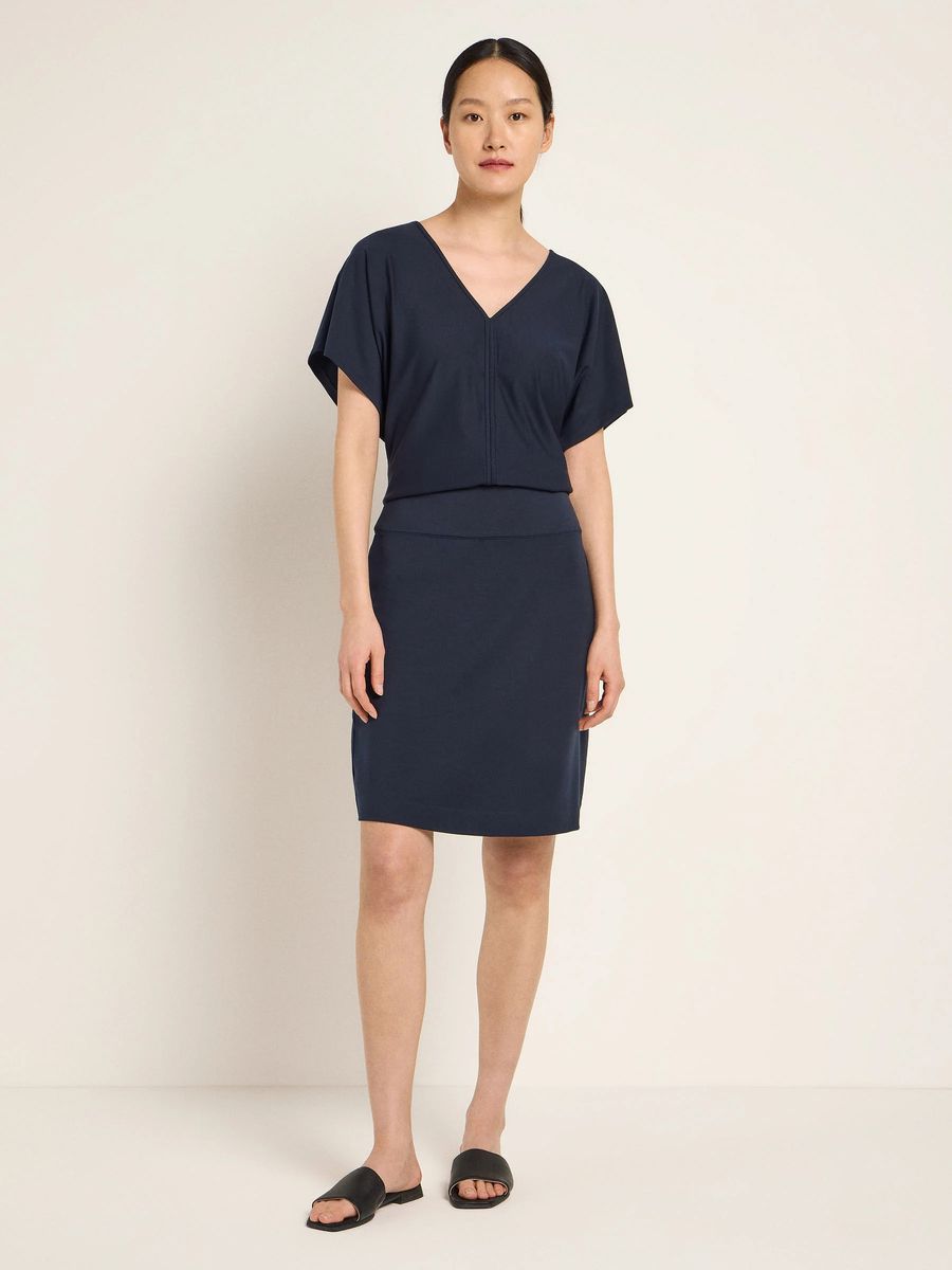 Knielanger minimalistischer Tencel-Rock