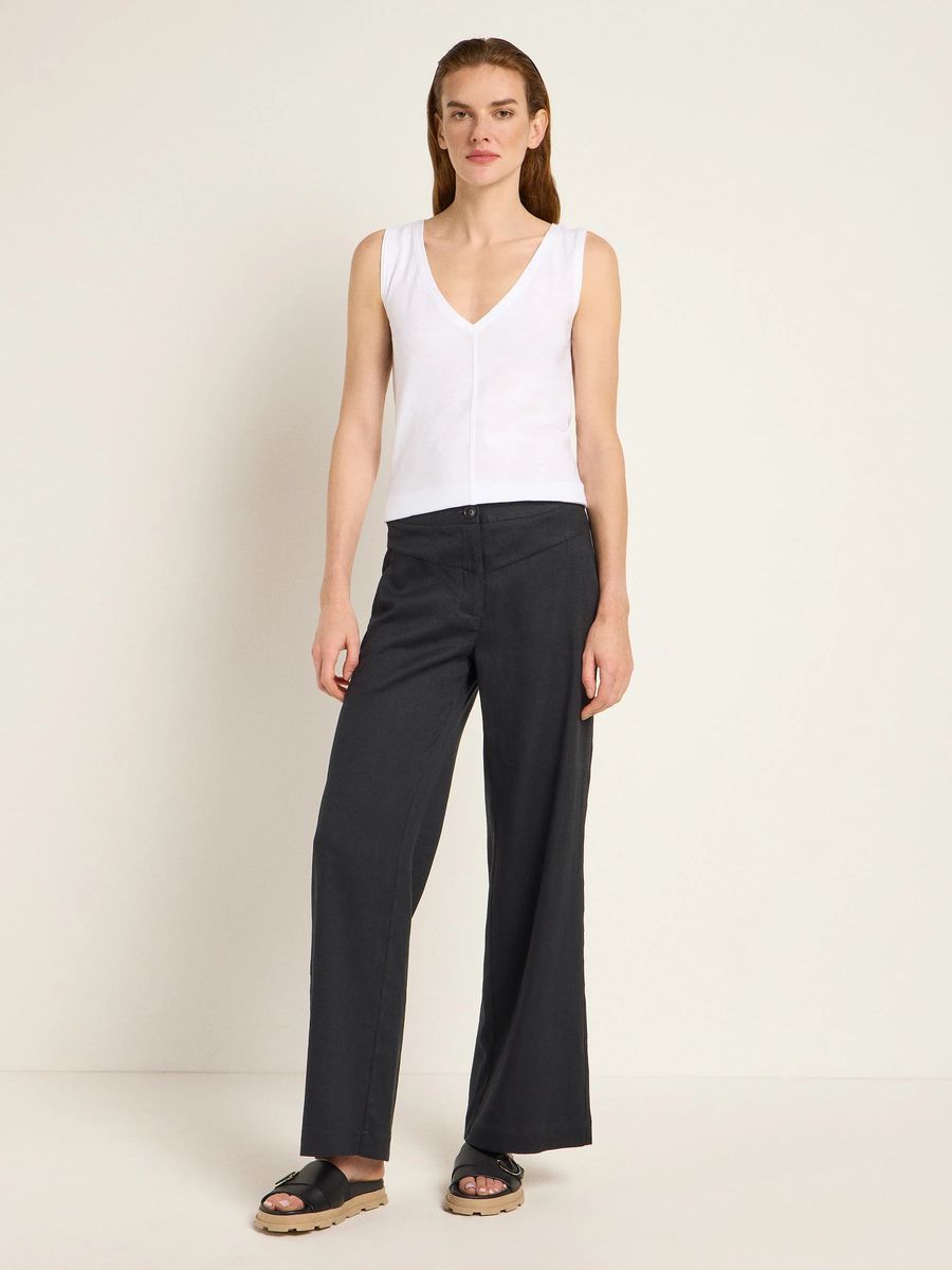 Fließende Marlenehose mit weitem Bein
