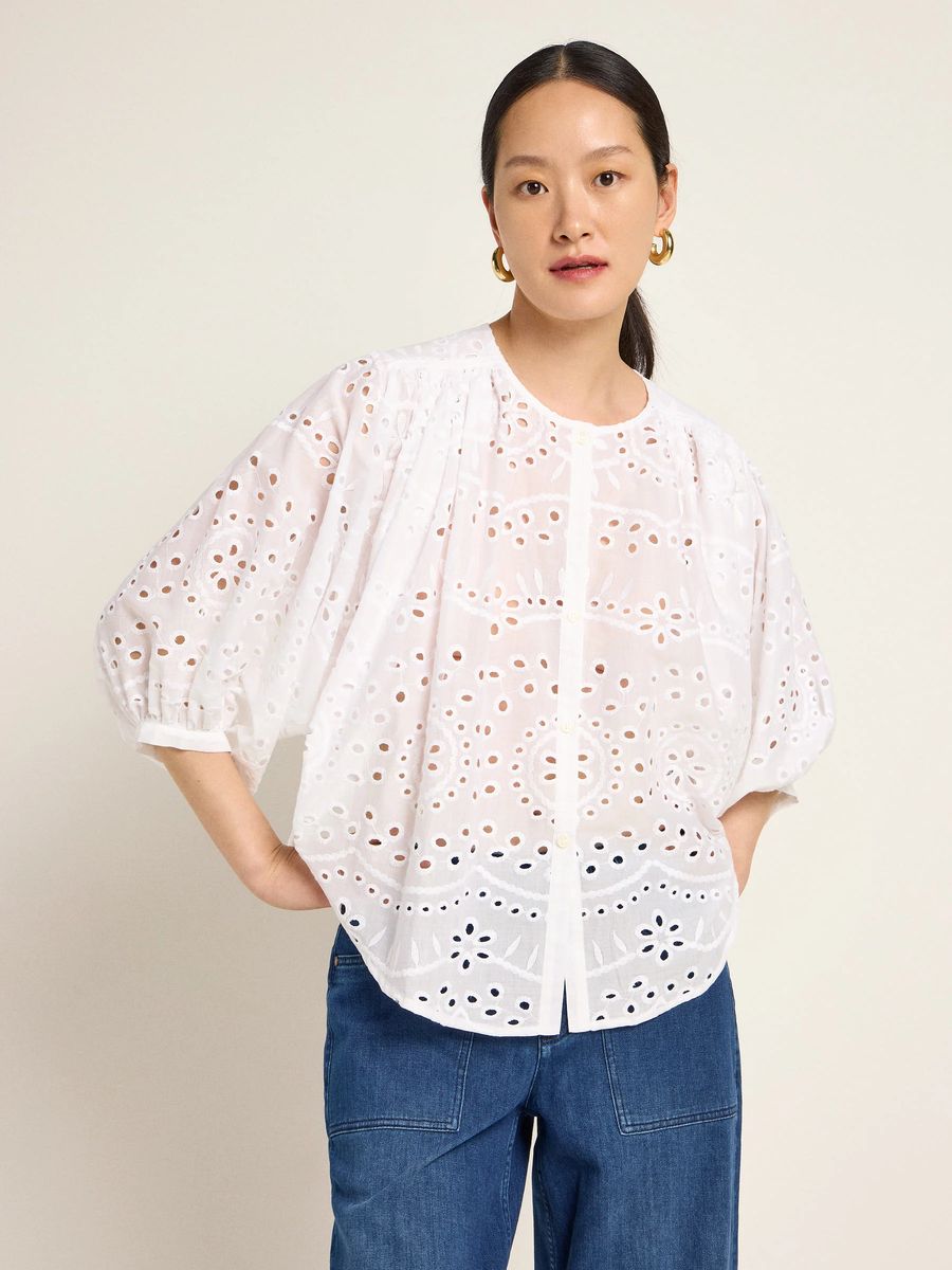 Bestickte Lochstickerei-Bluse mit Raffungen