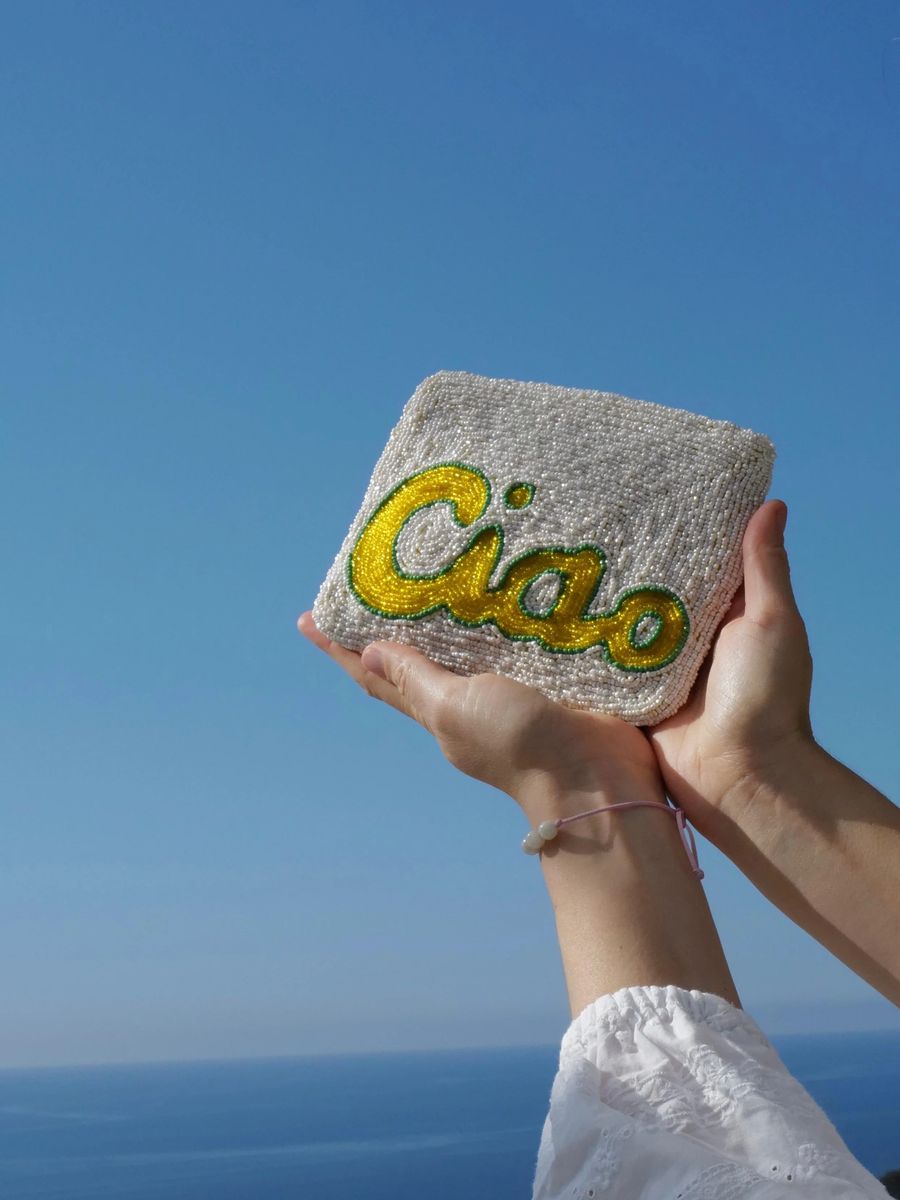 Handbestickte Ciao Statement Clutch