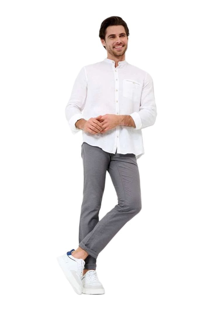 Moderne graue Five-Pocket Jeans