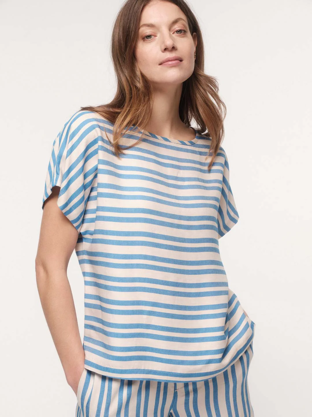 Gestreifte Eco-Leinenmischung Bluse