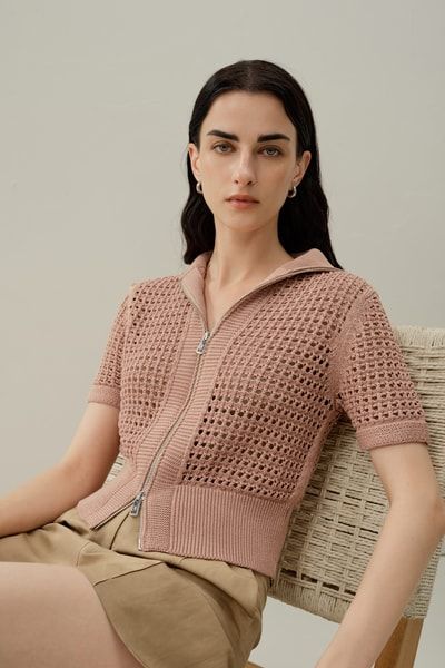 Kurzärmelige Häkel-Strickjacke mit Reißverschluss