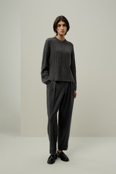 Rundhals-Kaschmirpullover mit Zopfmuster