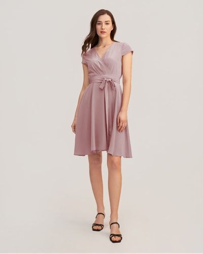 Elegantes Wickelkleid aus Seide