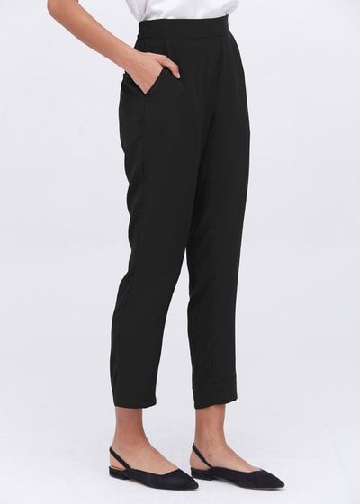 Hochtaillierte Seiden-Karottenhose