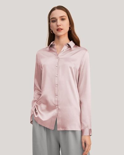 Seidenbluse mit Perlenknöpfen