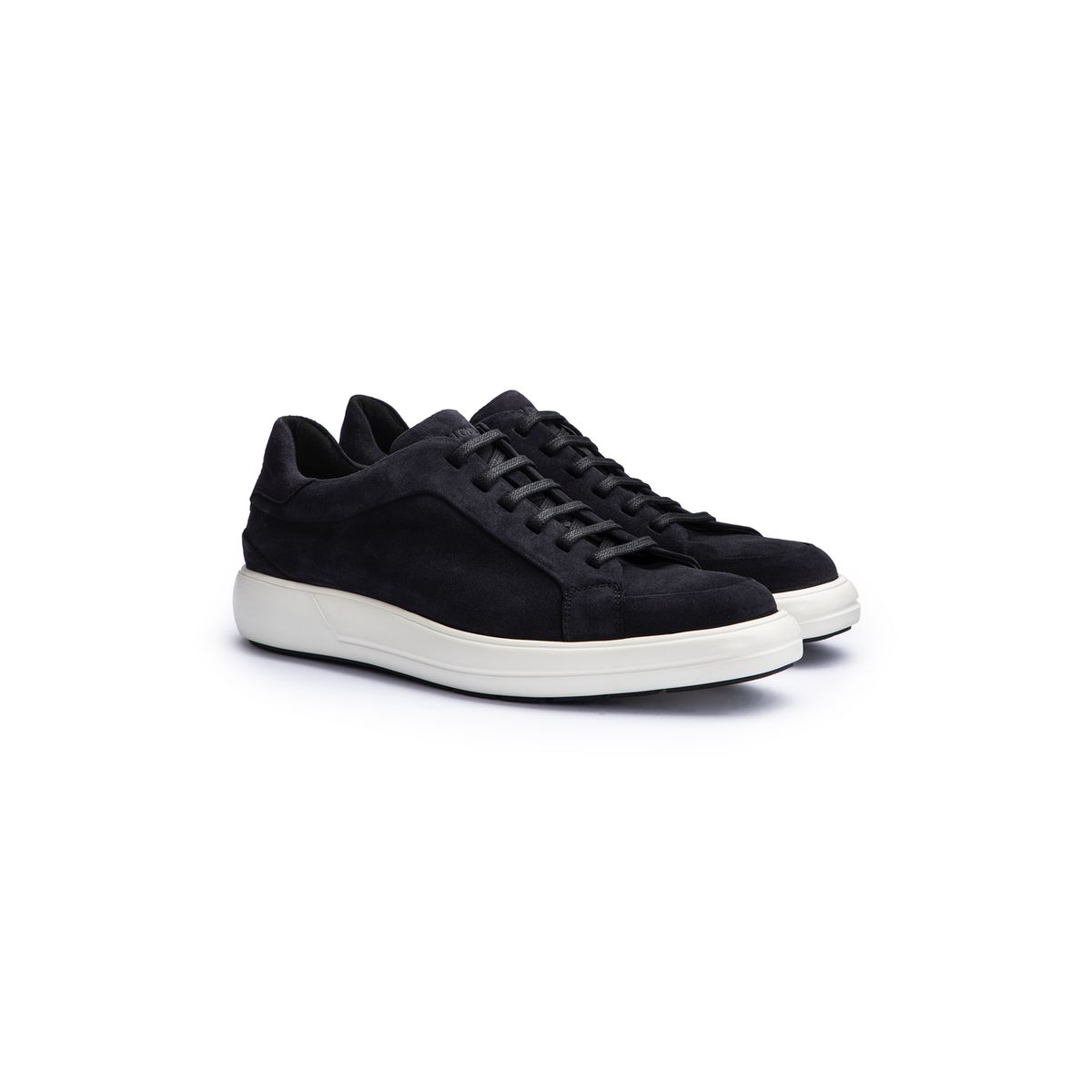 Eleganter Sneaker aus Rauleder