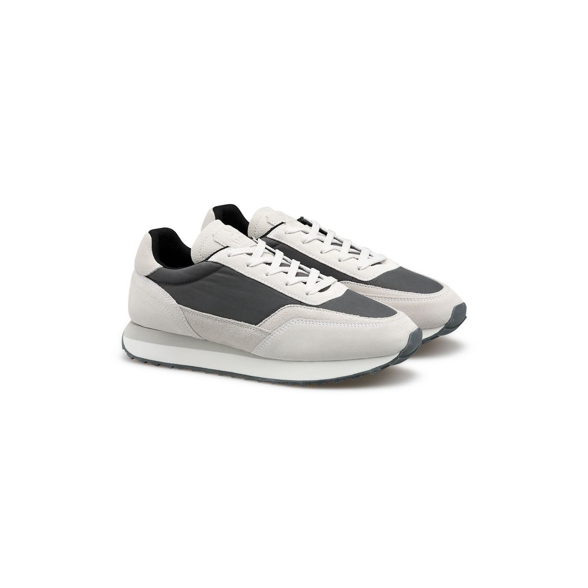 Moderne Low-Top Panel-Sneaker