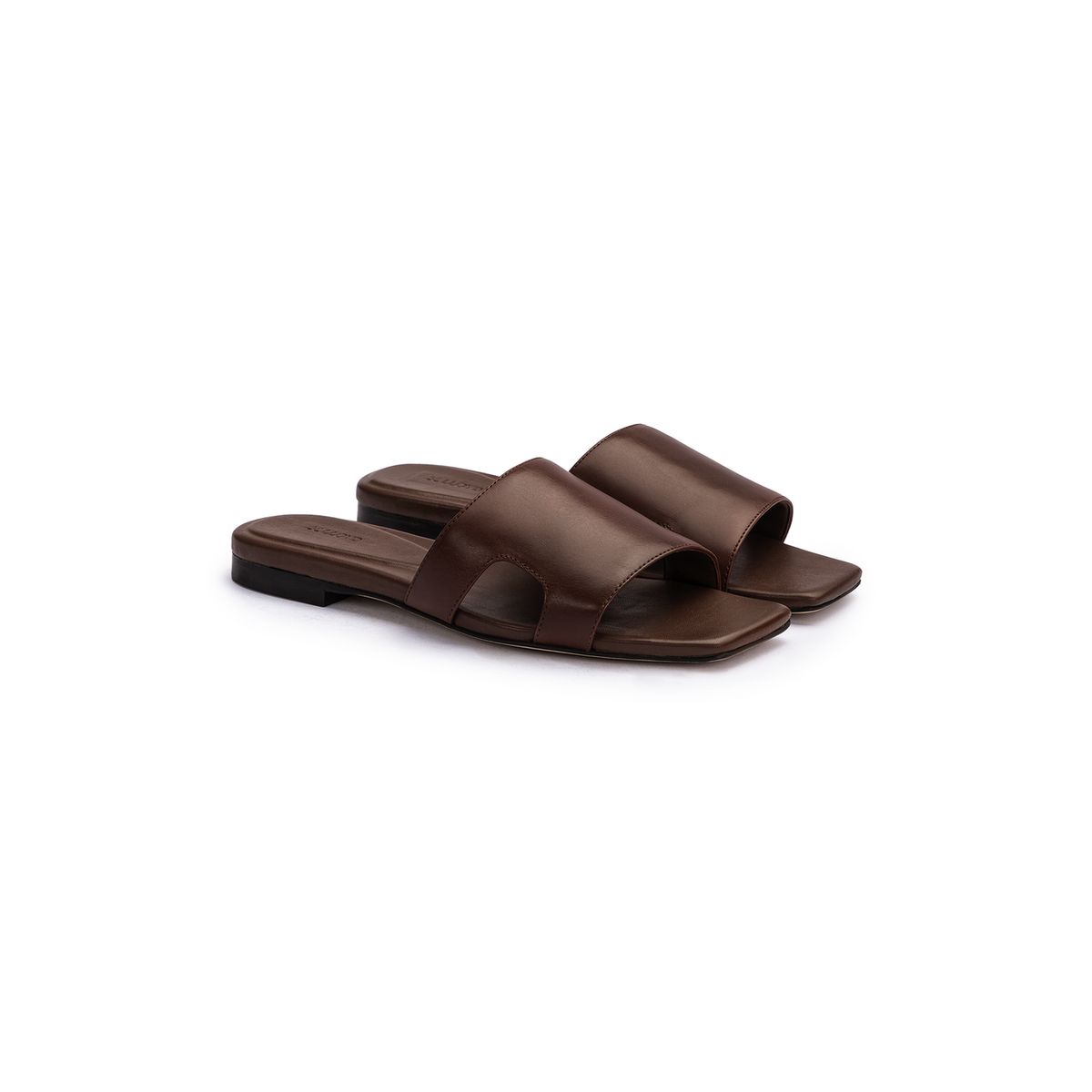 Minimalistische Leder-Sandalen mit Steg-Riemen