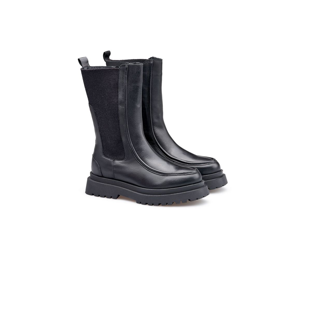 Wadenhohe Lederstiefel mit Profilsohle
