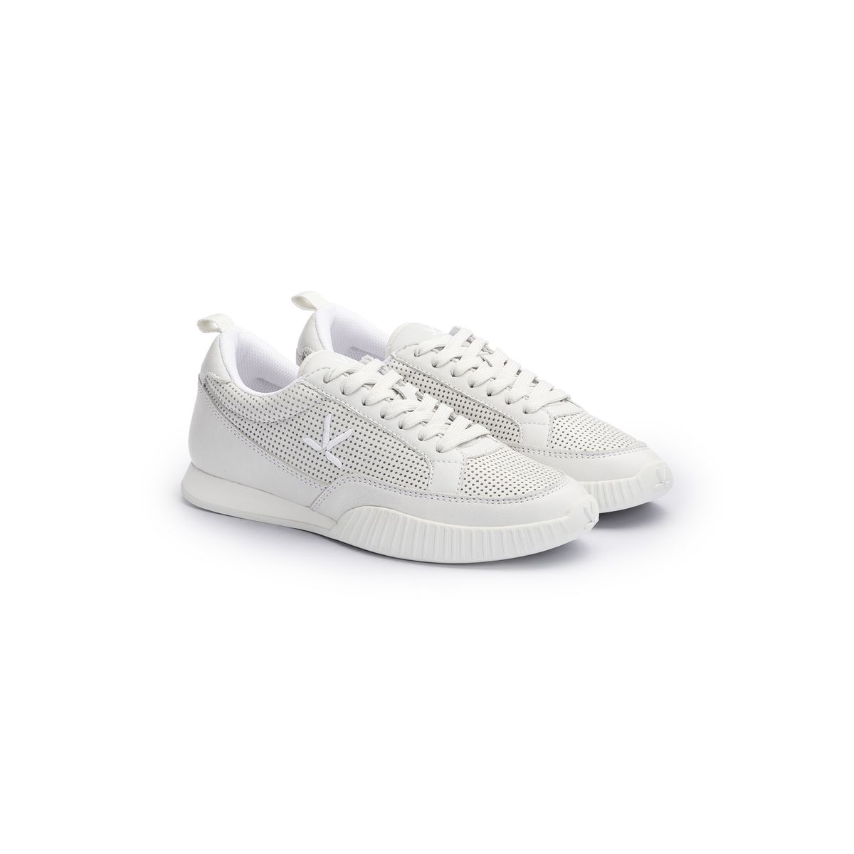 Moderne Sneaker mit Lochmuster