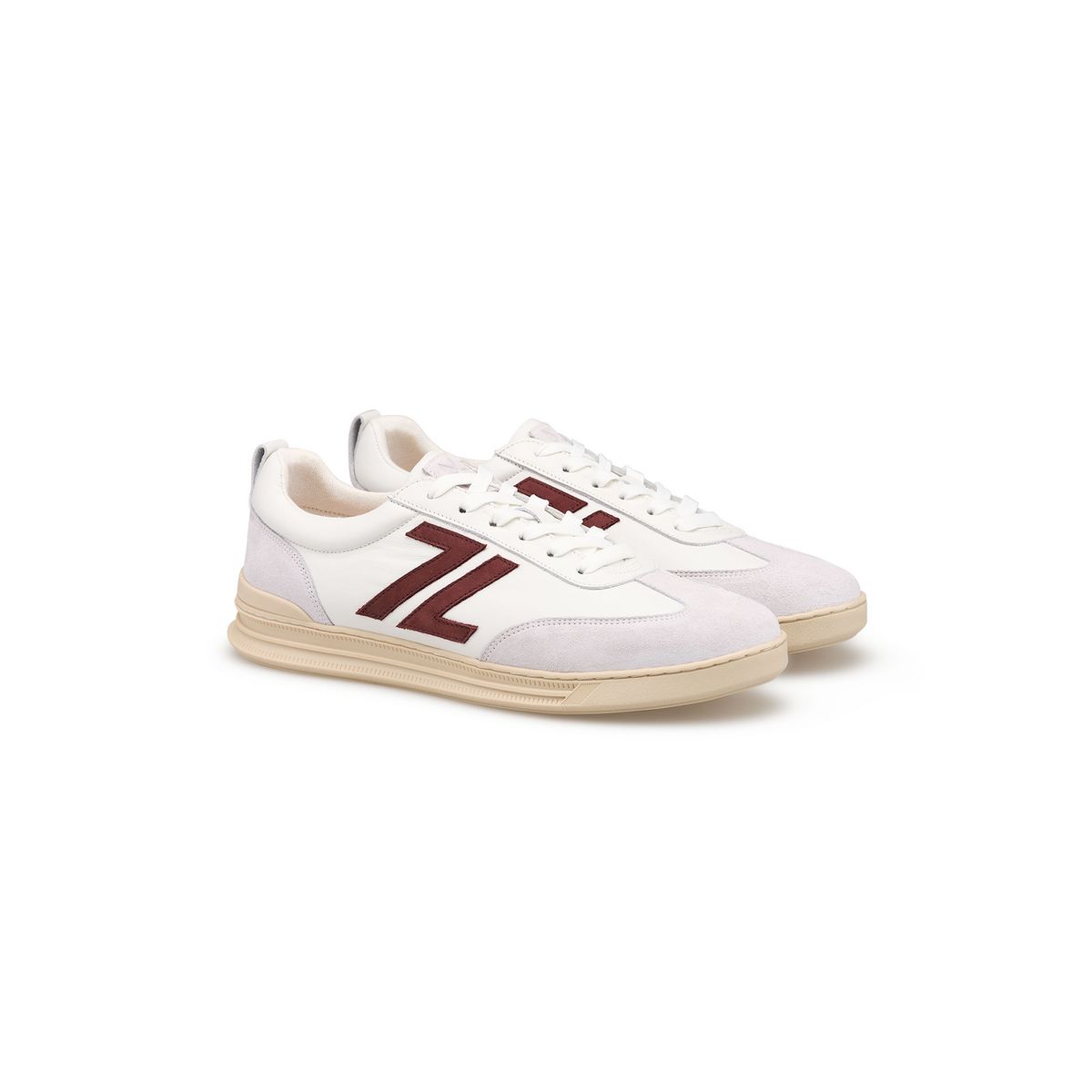Klassischer Low-Top mit Velours-Details
