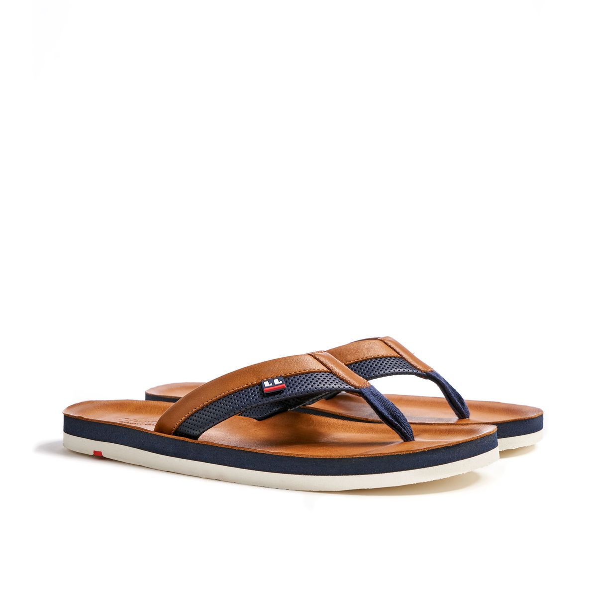 Raffinierte Zehenstegsandalen aus Leder