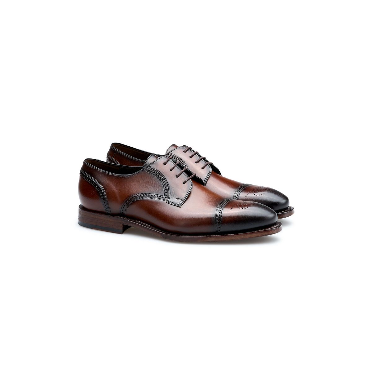 Brogue Derby mit Karree-Spitze