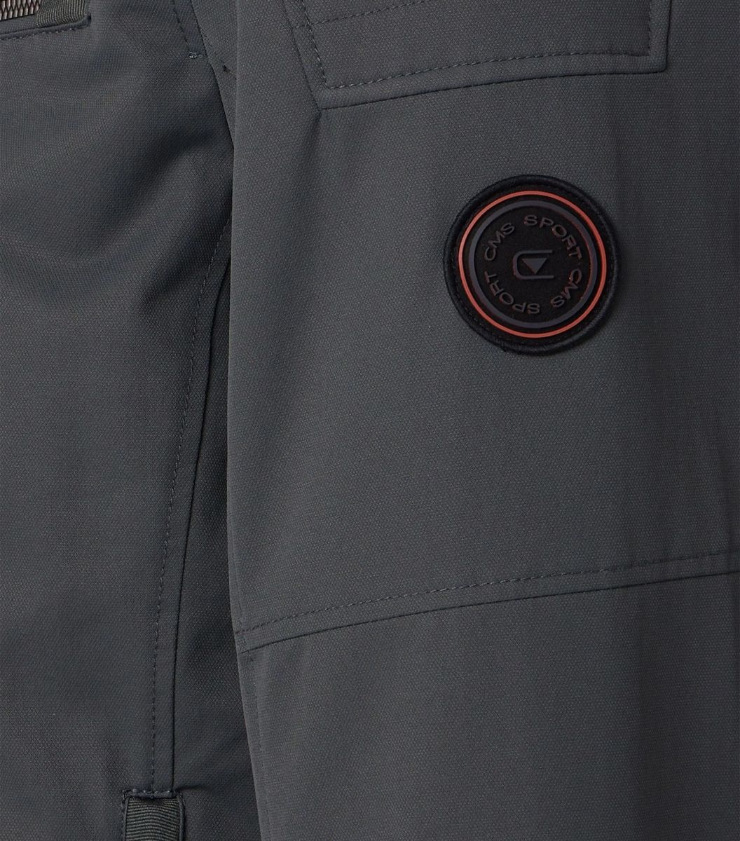 Sportliche Übergangsjacke mit Stehkragen