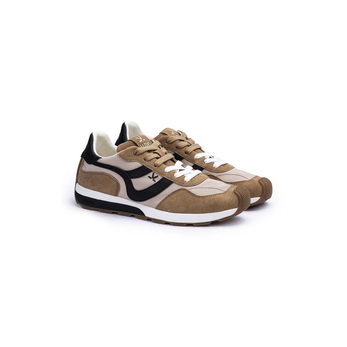 Strado Wave Low-Top Sneaker