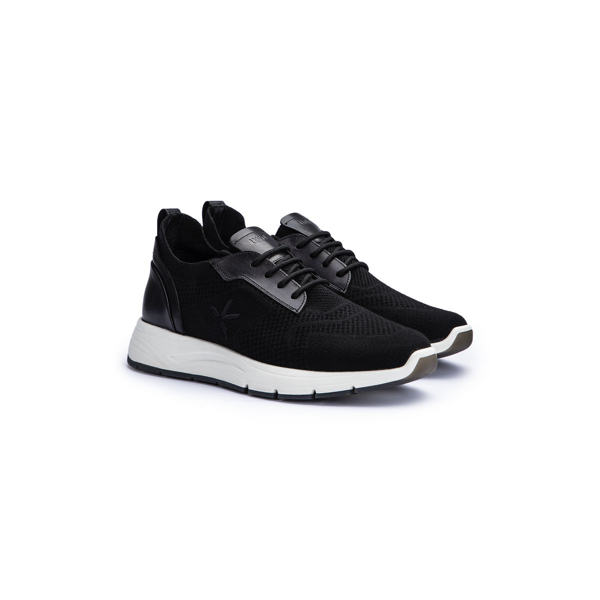Eleganter Sneaker aus Strick und Leder