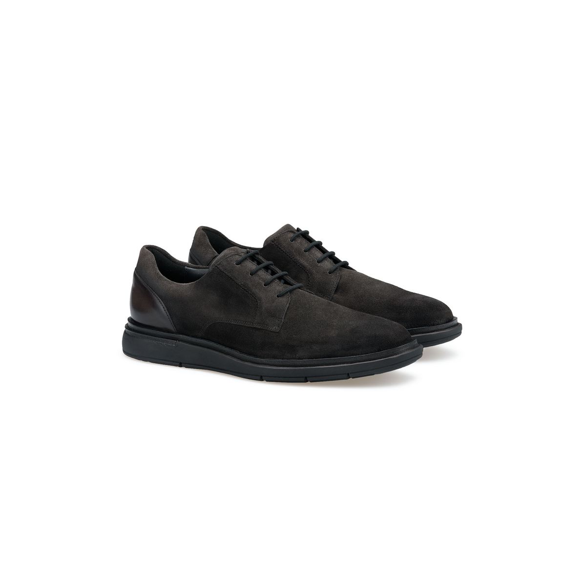 Vielseitige Derby-Schuhe aus Rauleder