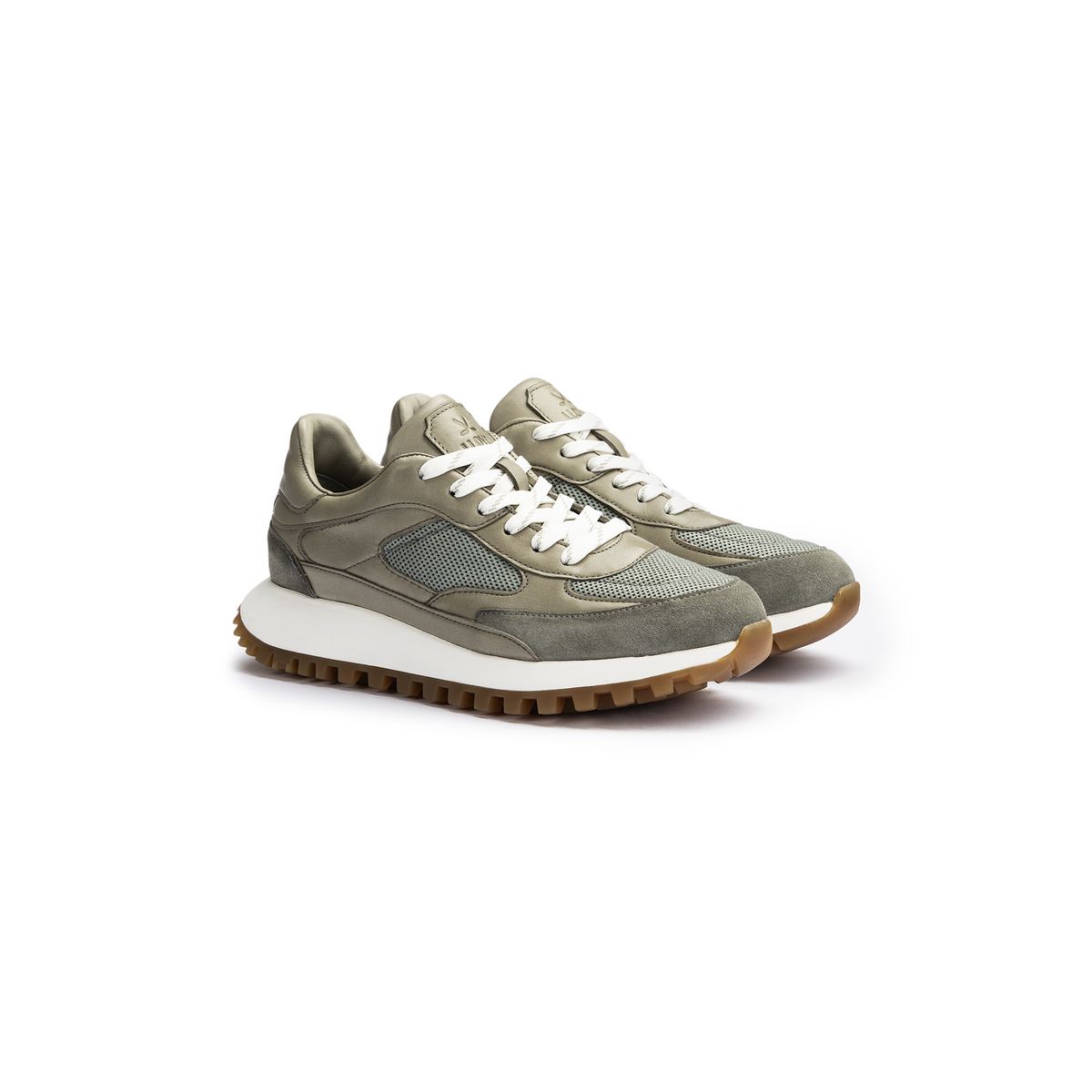 Stella Sneaker aus Mesh und Wildleder