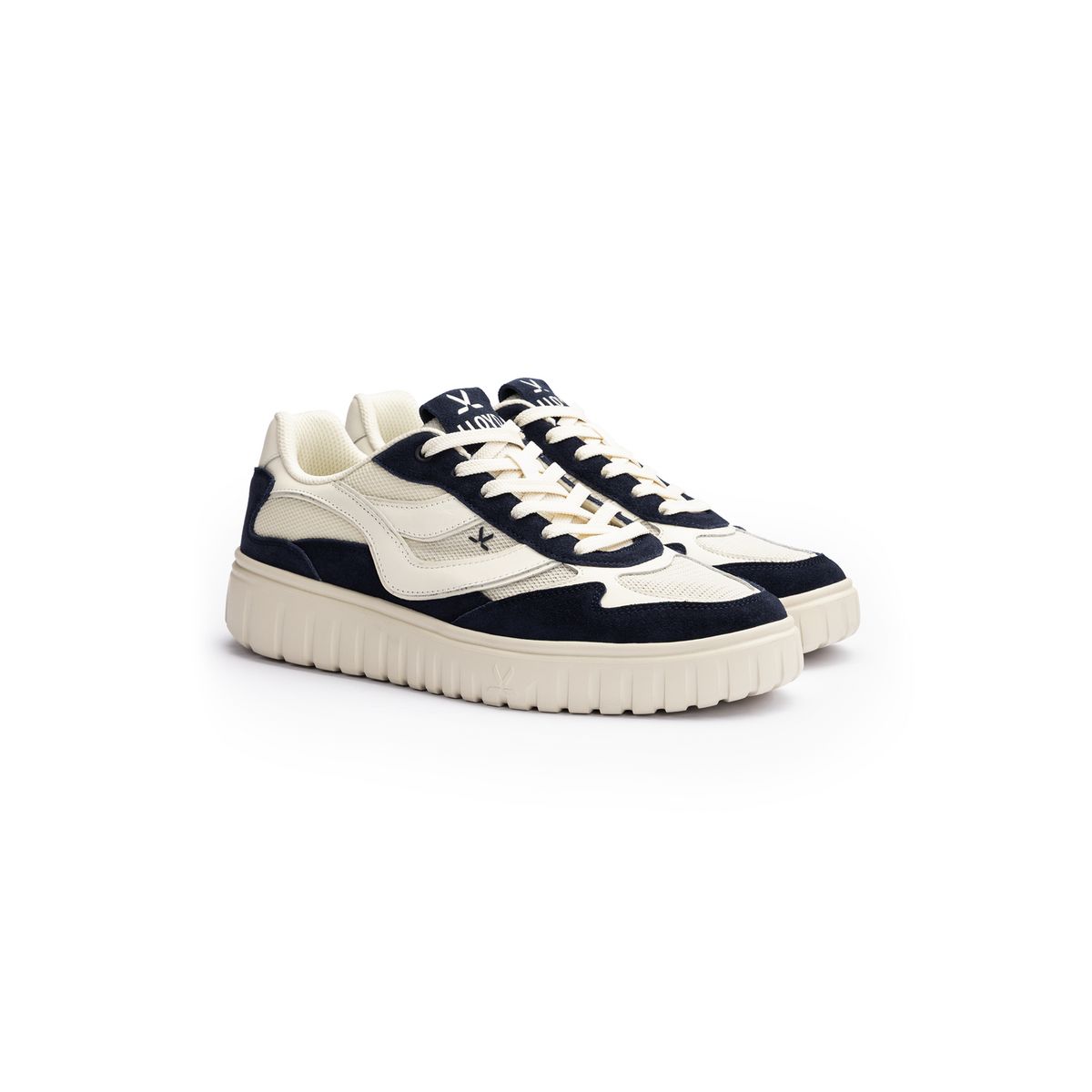 Sportlicher Low-Top Sneaker im Materialmix